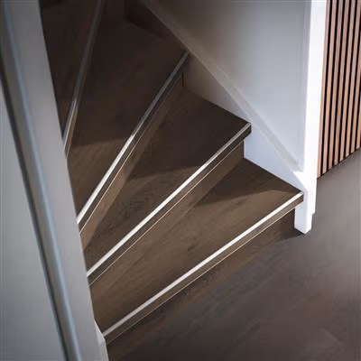 PVC traprenovatie in warme houtlook