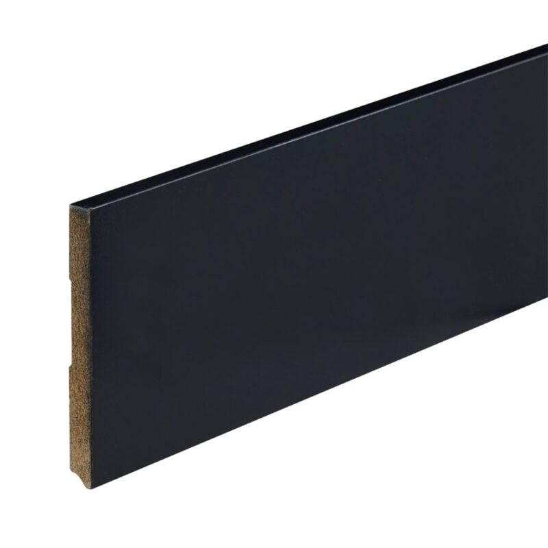 Co-pro gelakte plint amsterdam zwart RAL 9005 120x12 BlokWoonWereld Afwerking en montage